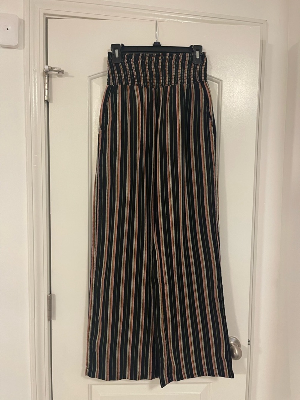 Billabong Wide Leg Pants Black with Tan, Rust & Olive Stripes. Size L